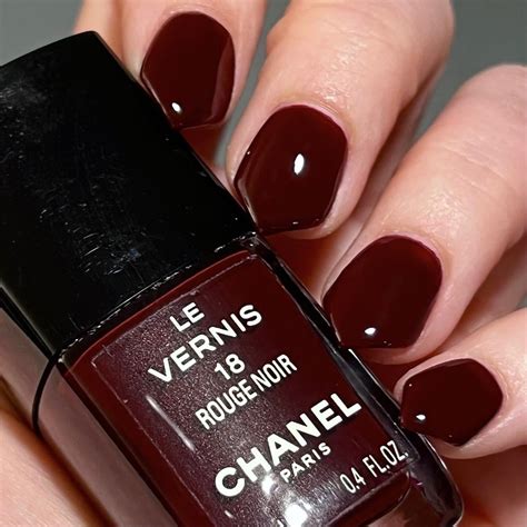 chanel rouge noir essie